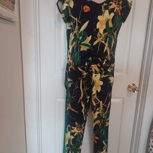 NWOT Kate & Mallory Jogger pant set